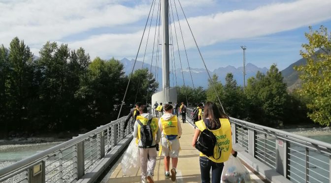 PULIAMO IL MONDO : UNA BELLA MATTINATA CON I RAGAZZI DELLA SCUOLA MEDIA SAINT-ROCH